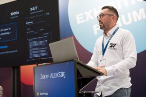 Zoran Aleksikj, co-founder of DYNVOLT, presenting at EU PVSEC 2026 in Rotterdam