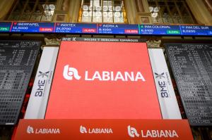 Labiana logo displayed at BME during the company’s admission to BME Growth in 2022