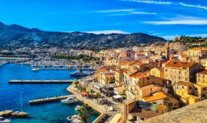 The finish line will be at Ile Rousse