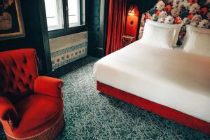 Pensão Amor – Madam’s Lodge transforms the legacy of a former brothel into a lodging experience