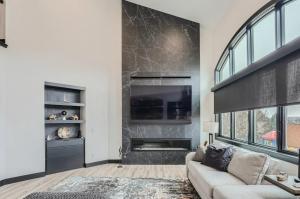 Aurora Living Room