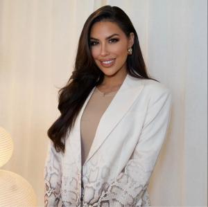 Kayla Cardona, luxury real estate professional and Netflix’s “Selling the OC” star, has been named Casa Teresa’s 50th Anniversary Alumni Ambassador. She will attend with her son, Jordan, and share her story at the Oct. 24 gala at the Hyatt Regency Irvine.