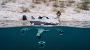 CHASING CanFish F2 deploys its motorized underwater camera beneath the surface, giving anglers live visual confirmation of fish, structure and underwater conditions after sonar detection.