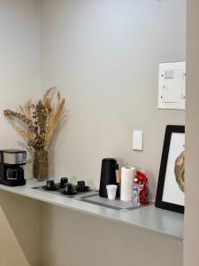 Bancada de café da Kronos Coworking no Meireles, Fortaleza