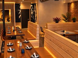 Dining room at Encore Sushi in Solana Beach
