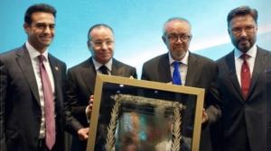 GKSD Chairman Kamel Ghribi Presents US Award for Global Health Leadership to Dr. Tedros at UN General Assembly