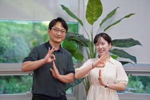 CEO Chulwon Kim (left) and Vice President Jiwoo Park (right) of Witchbox