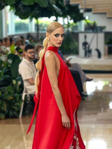 （ Runway presentation at L’Espace Puerto Rico 2026. Designer: Ismenia Rodríguez (@ismerodriguez).  Photography: @arthaus.photography.）