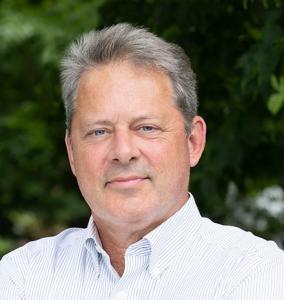 A picture of Lou Shipley, veteran CEO and Harvard Business School Professor