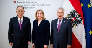 From left to right: Ban Ki-moon, Beate Meinl-Reisinger and Heinz Fischer