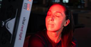 Jessica Pegula basking in Vital Red Light glow.