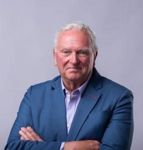 Author portrait of Davis Farmer