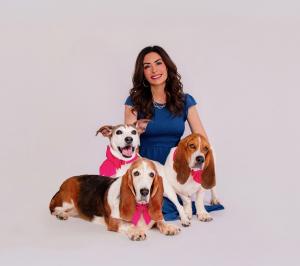 Photo Caption: Award-winning television host, producer, and animal welfare advocate Allyson Spellman poses with her three rescue dogs ahead of the November 5 premiere of Beyond The Rescue. Photo Credit: Cassie Krause Photography