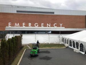 Hospital emergency responce tent