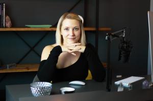 Kaye Putnam, developed The Clarity Code.