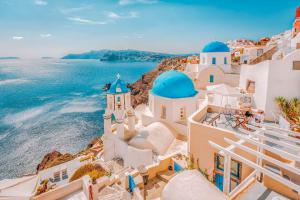 Santorini-private-tours-9-things-to-do