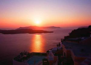 9-things-to-do-Santorini-private-tours
