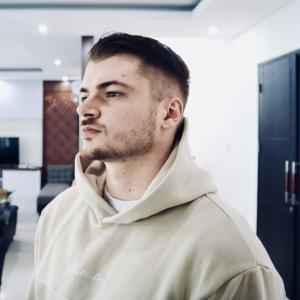 Dan Western- entertainment blog