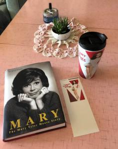 Mary Tyler Moore biography hits all the right chords with critics