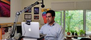 Virtual Keynote Speaker Simerjeet Singh presenting from his state-of-the-art studio in India