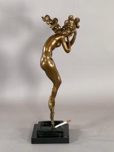There’s just one sculpture by Louis Icart in the auction – a cold patinated bronze titled Illusions (1986), artist signed and numbered (#61/35), 20 ½ inches tall, 13 pounds (est. $800-$1,200).
