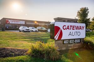 Exterior of Gateway Auto in Omaha and La Vista Nebraska.