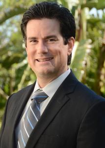 Dr. Eric Janowtiz is the founder of Synergy Oviedo Chiropractic.