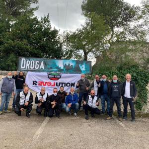 Bikers from the Motoclub Revolution of Valmadrera drove 1000-km nonstop by motorbike to promote the “I Say No to Drugs“ initiative of Italy’s Foundation for a Drug-Free World.