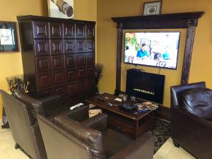 This is a a pic of the inside lounge space at Stowe Ohio's Smokers Etc Cigar Shop