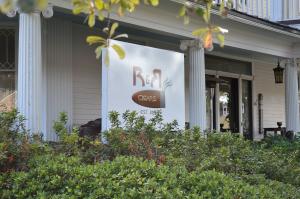 The mansion at R & R Cigars