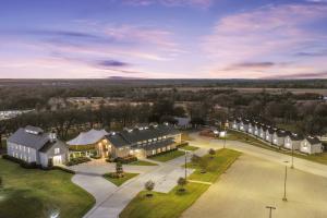 Bluebird Ranch | 24420 Highway 105 West, Southeast TX