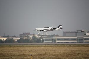 Bye Aerospace eFlyer 2 Technology Demonstrator in Flight