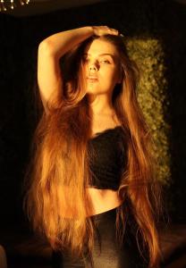 alt="Lithuanian Actress Greta Goldling who will star in the film Spa directed by Bruno Pischiutta"