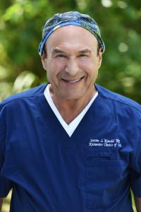 Steven L. Mandel, M.D., is an internationally recognized expert and pioneer in the use of ketamine infusion therapy to treat mental health disorders. Dr. Mandel has more than 40 years of experience as a board-certified anesthesiologist.