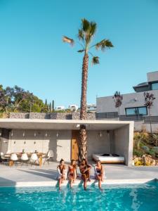 Holidaymakers in Villa Malena in Sitges, Barcelona