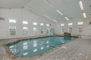 spacious Creighton Park 4 bedroom, 3.5 bath home with an indoor pool in Amarillo, Texa