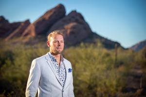 Image of Ville Houttu, CEO of Vincit USA with desert background