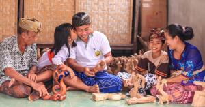 Photo by Novica of Made Wirata and family in Bali
