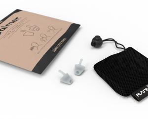 Calmer comes with a carry pouch and 100% recyclable packaging