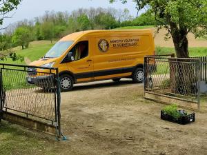 The bright yellow van of the Scientology Volunteer Ministers returns this weekend to Croatia to help communities ravaged by the December 2020 earthquake.