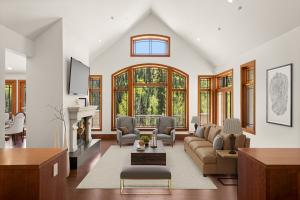 Main Living Area