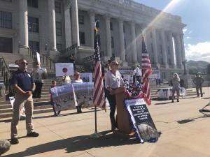 Katherine Heigl speaks before a crowd of more than 100 advocates calling on President Biden to stop the Onaqui wild horse roundups