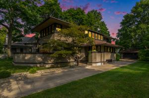 Frank Lloyd Wright Masterpiece, the DeRhodes House, Listed for Sale