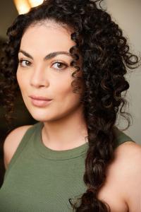 Giovannie Cruz Professional Headshot. Photo by Catheryn Farnsworth