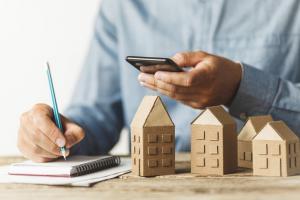 Real estate rental through application in phone