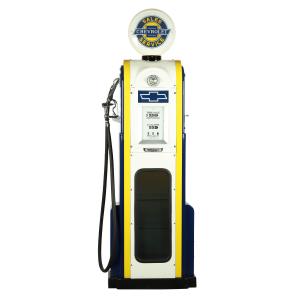 1940s Wayne Model 60 American made Chevrolet gas pump, 92 inches tall and professionally restored (estimate: CA$6,000-$9,000).