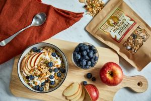 Michele's Apple Cinnamon Toasted Muesli serving
