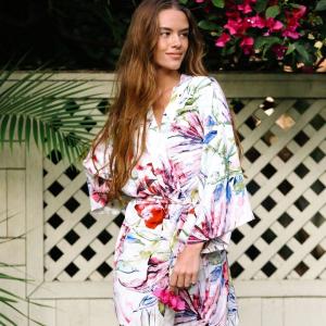 Jams World 'Akala Pink short kimono robe