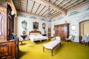 Large areas restored for comfort and historic charm