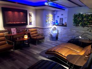 Frisco Inn on Galena offers an on-site spa for wellness and relaxation